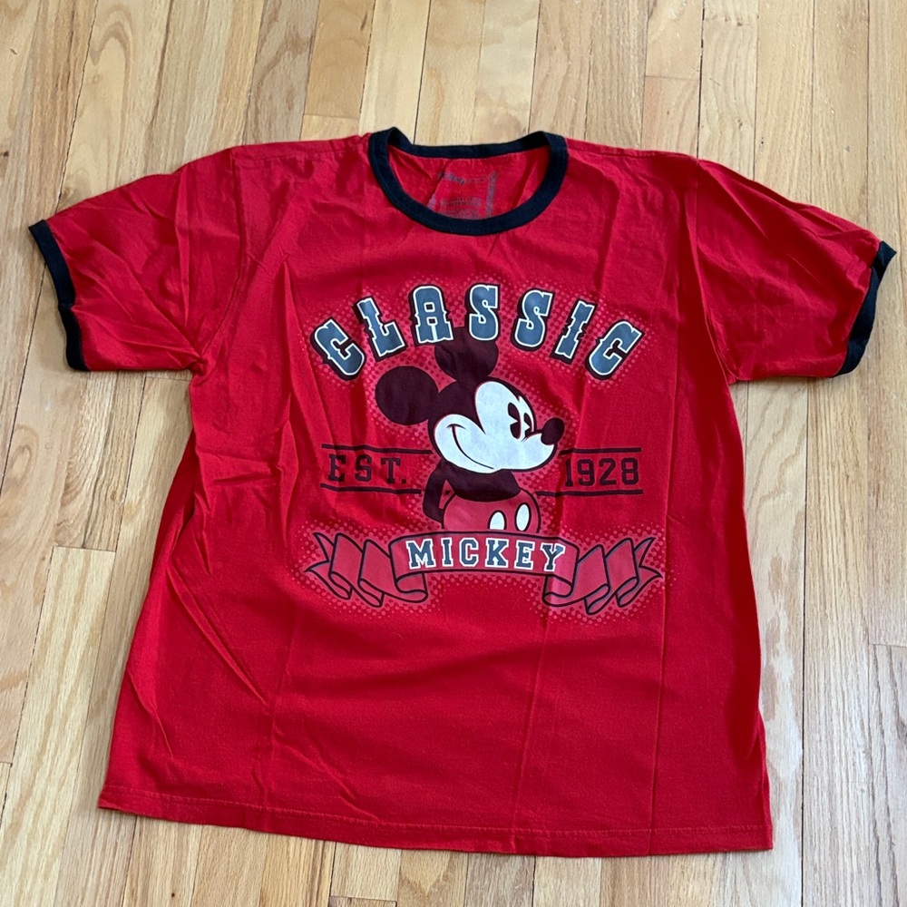 Disney Classic Mickey and Goofy T-Shirts - Picture 3 of 3